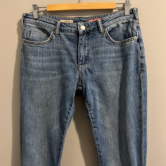 ANTHROPOLOGIE MID RISE JEANS (28) - Picture 8 of 16